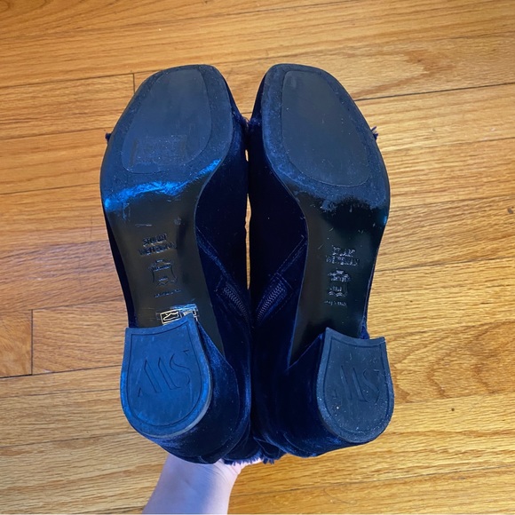 Stuart Weitzman Blue Velvet Ankle Boots 6 - Picture 7 of 14